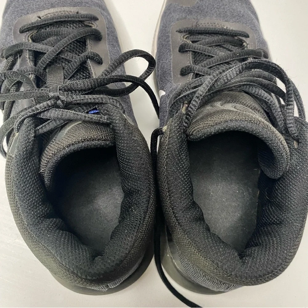 Nike KD basketball sneakers youth size 5 black